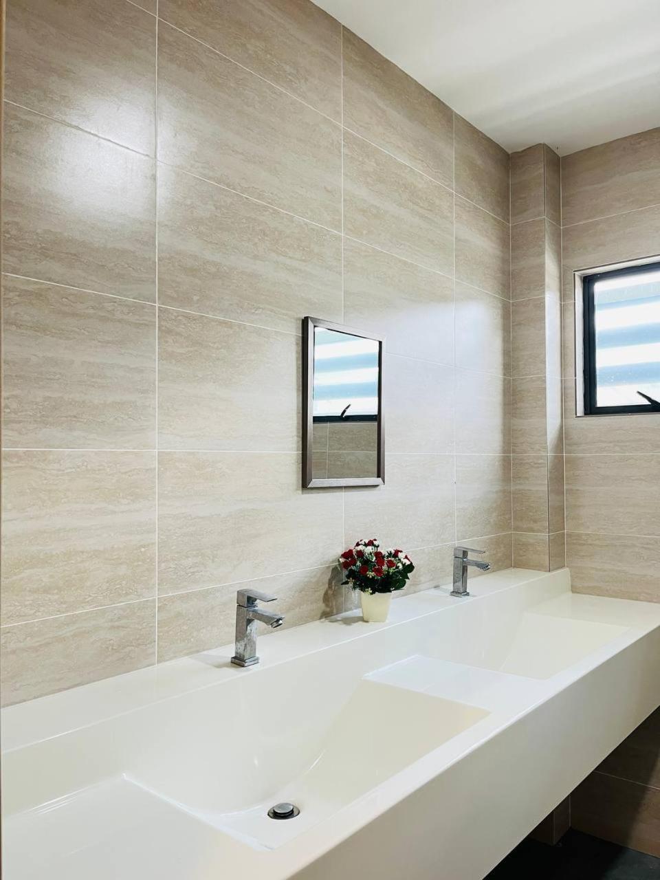 Sofea Mutiara Homestay Ипох Экстерьер фото