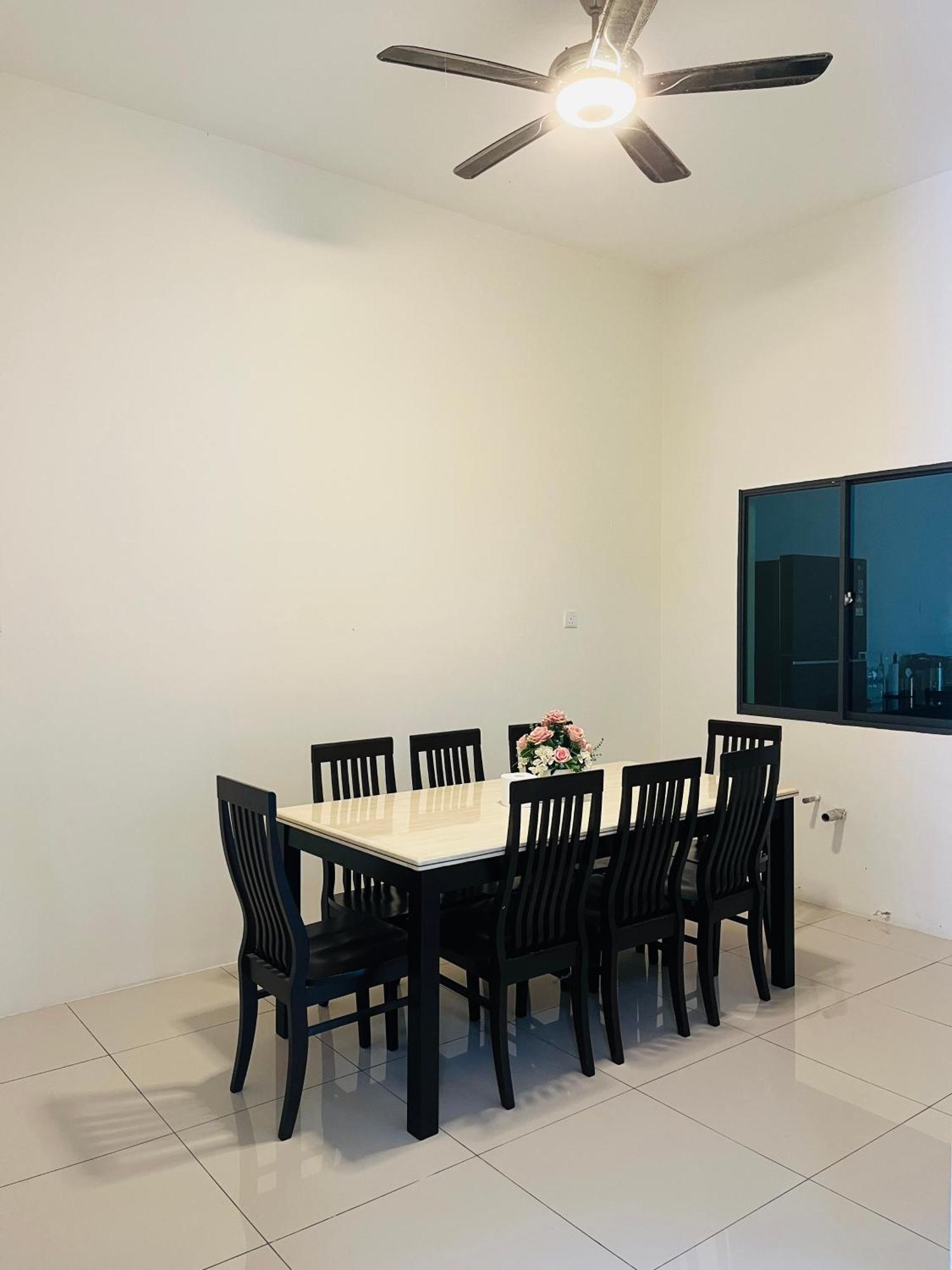 Sofea Mutiara Homestay Ипох Экстерьер фото